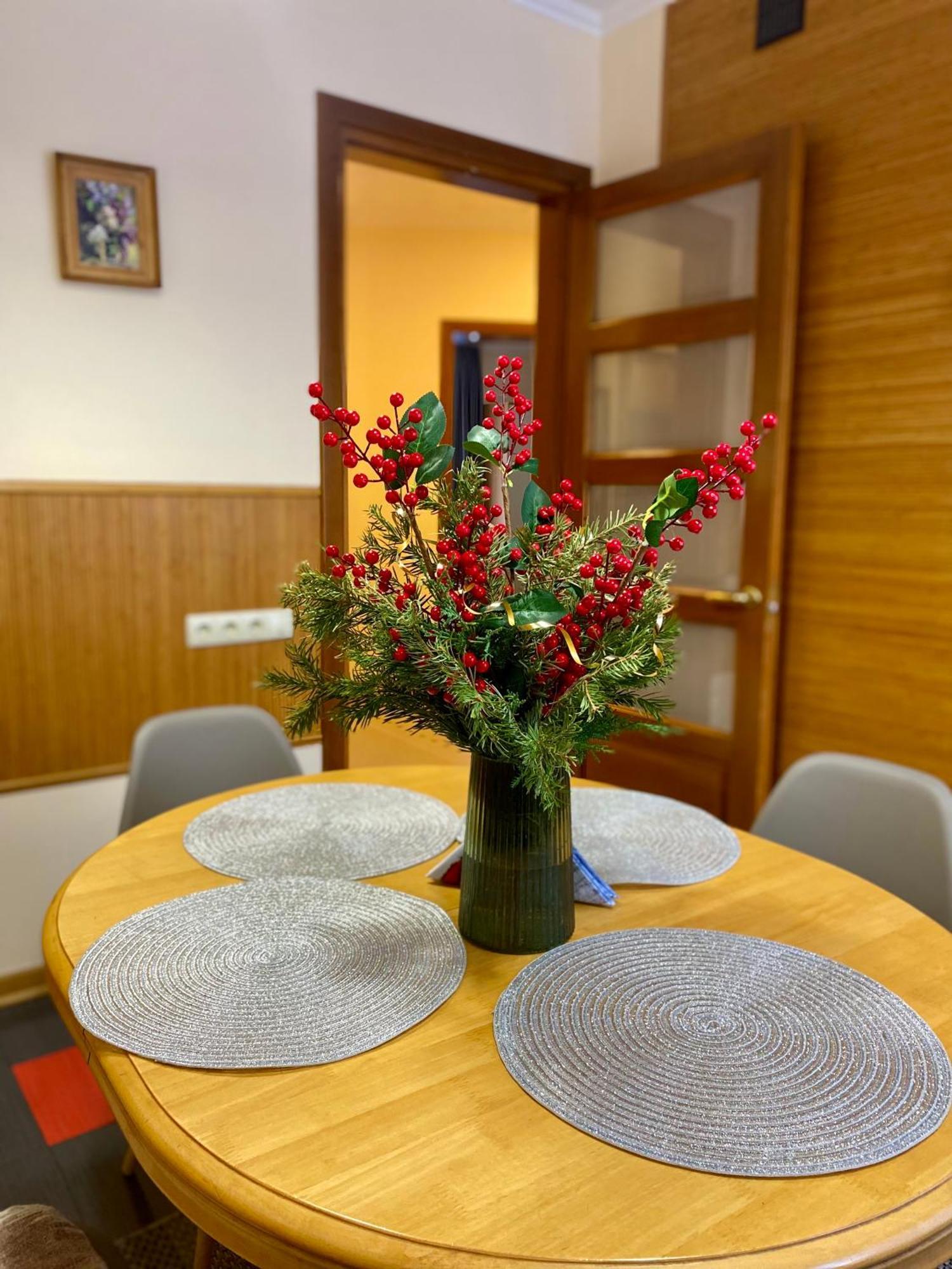 Family Apartment Near The University 切尔诺夫策 外观 照片